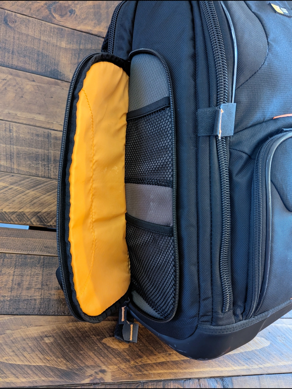 Case Logic SLRC-206 SLR Camera and 15.4-Inch Laptop Backpack -Black - Picture 7 of 16